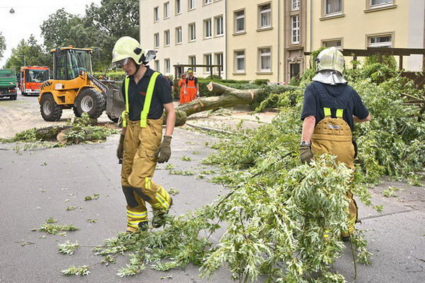 Feuerwehr_Baum   043.jpg